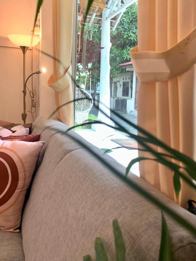 Roemah Renjana Yogyakarta Hotell Exteriör bild