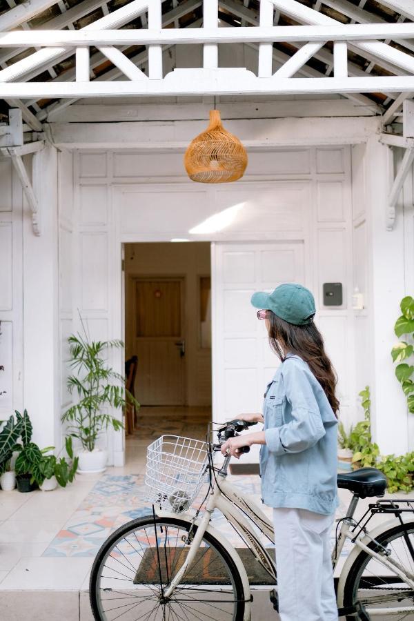 Roemah Renjana Yogyakarta Hotell Exteriör bild